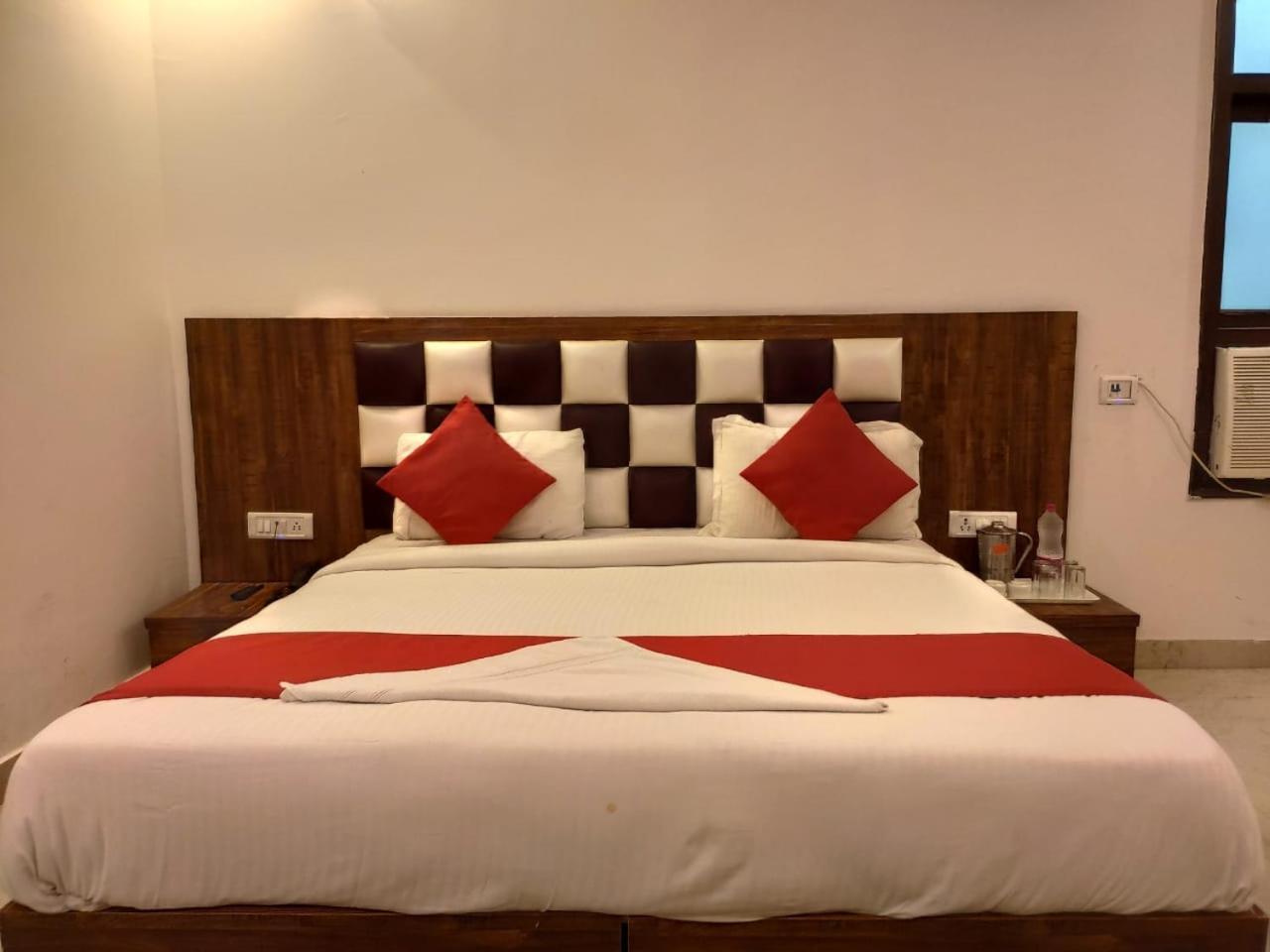 Lavisa Hotel