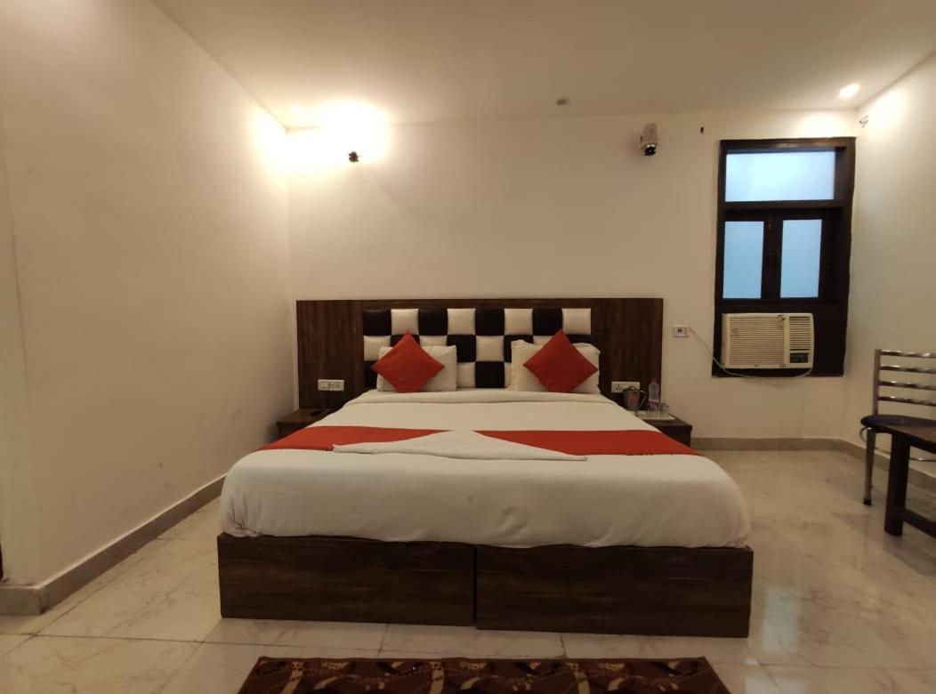 Lavisa 4* New Delhi